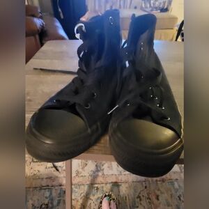 Black High-Top Kids Shoes Sz 3Y